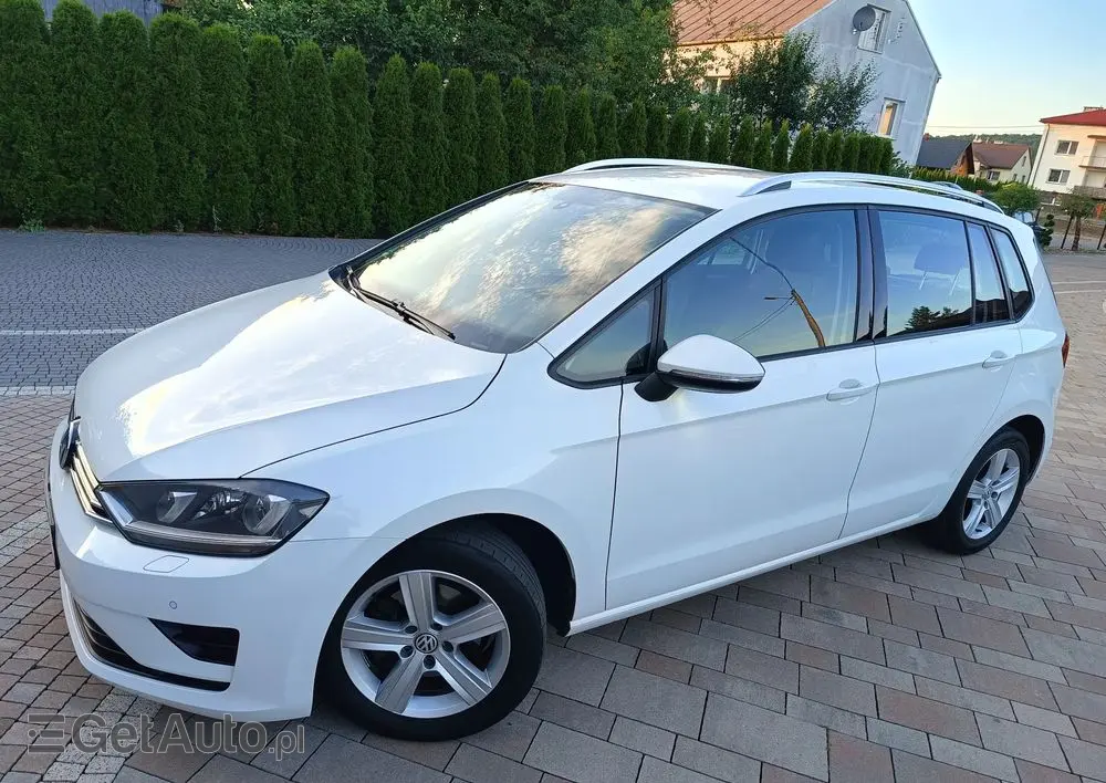 VOLKSWAGEN Golf Sportsvan 2.0 TDI (BlueMotion Technology) Sound