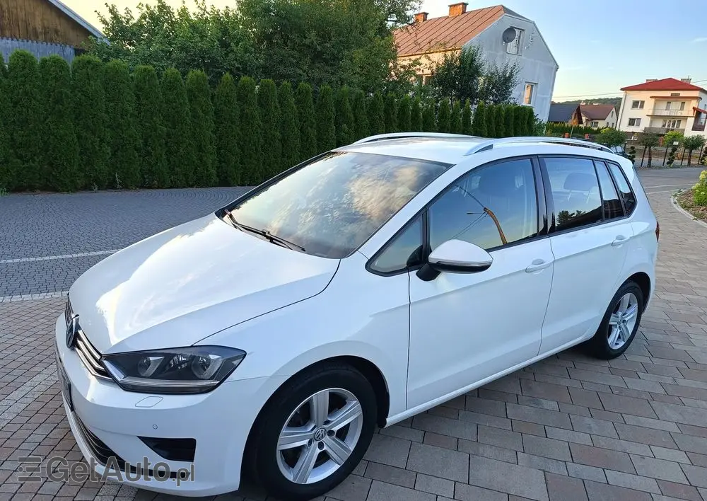 VOLKSWAGEN Golf Sportsvan 2.0 TDI (BlueMotion Technology) Sound