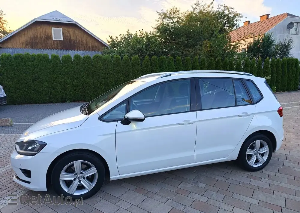 VOLKSWAGEN Golf Sportsvan 2.0 TDI (BlueMotion Technology) Sound