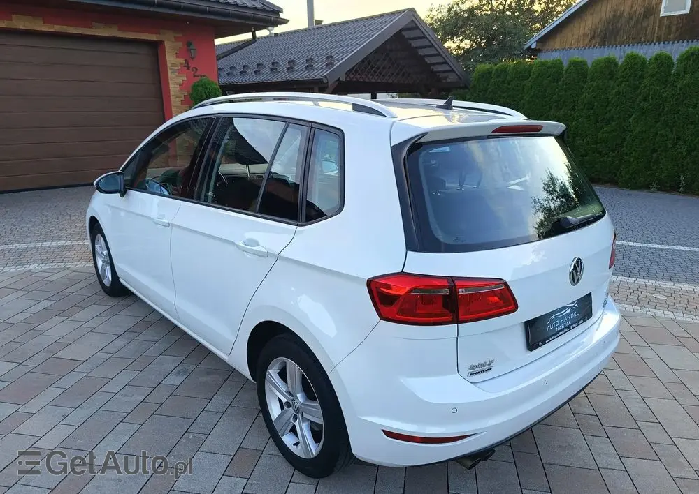 VOLKSWAGEN Golf Sportsvan 2.0 TDI (BlueMotion Technology) Sound