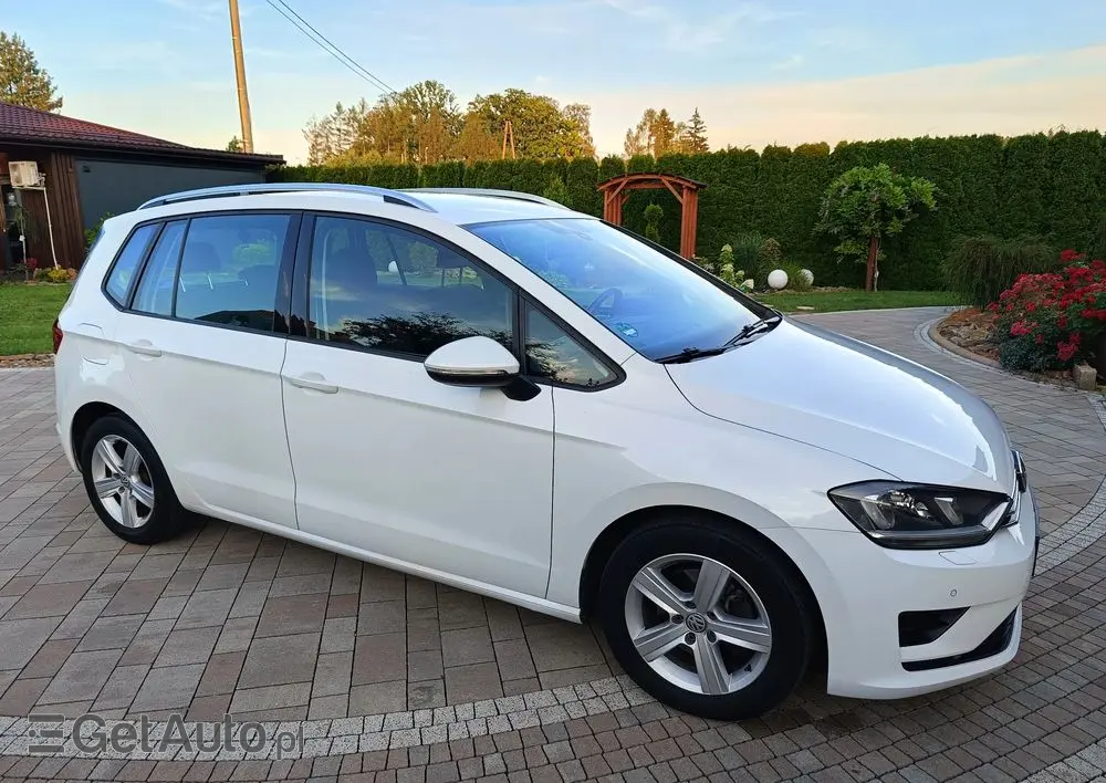 VOLKSWAGEN Golf Sportsvan 2.0 TDI (BlueMotion Technology) Sound