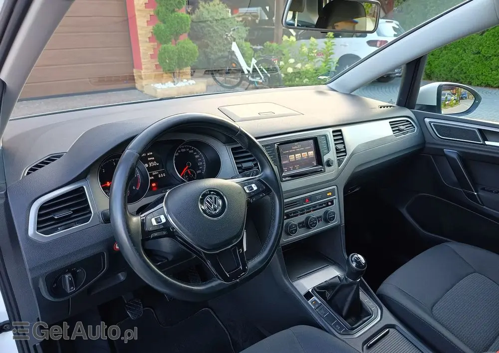 VOLKSWAGEN Golf Sportsvan 2.0 TDI (BlueMotion Technology) Sound