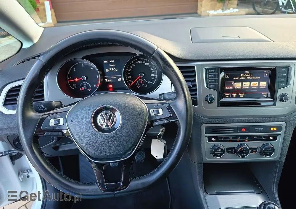 VOLKSWAGEN Golf Sportsvan 2.0 TDI (BlueMotion Technology) Sound