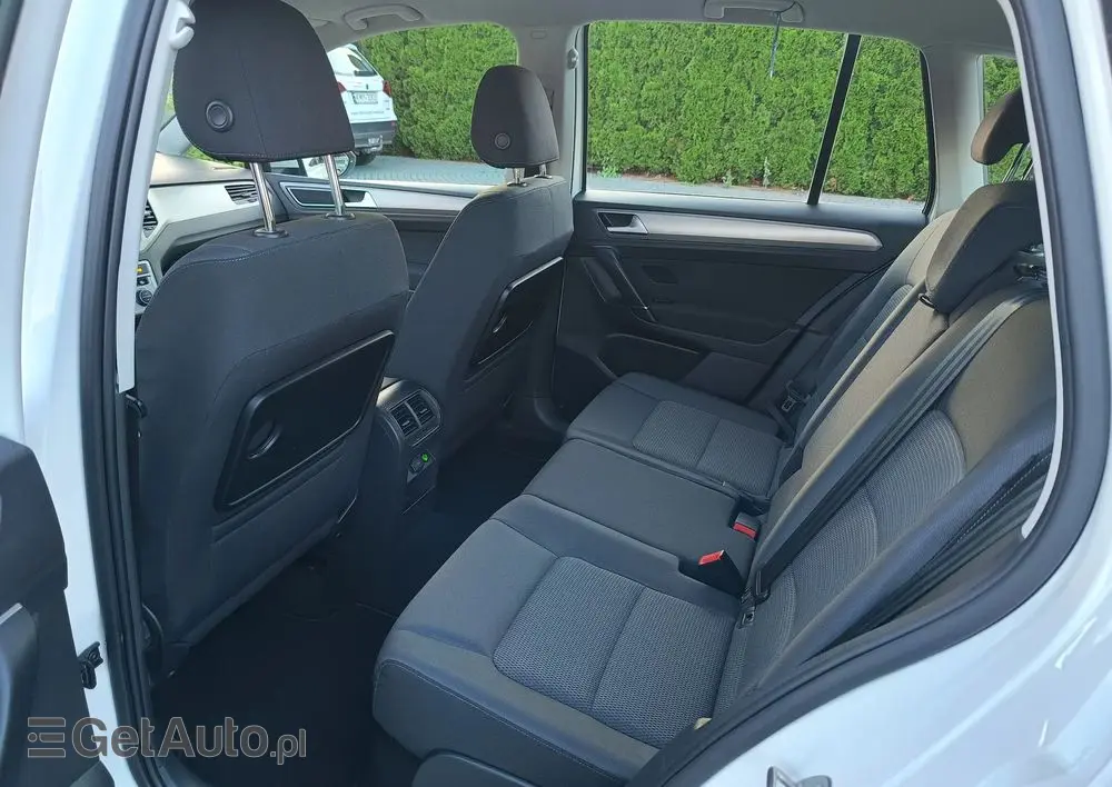 VOLKSWAGEN Golf Sportsvan 2.0 TDI (BlueMotion Technology) Sound