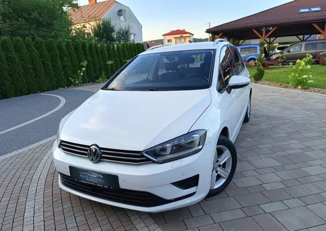 VOLKSWAGEN Golf Sportsvan 2.0 TDI (BlueMotion Technology) Sound