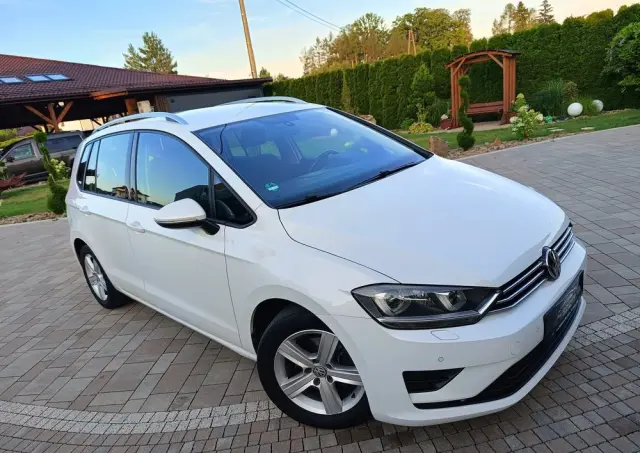 VOLKSWAGEN Golf Sportsvan 2.0 TDI (BlueMotion Technology) Sound