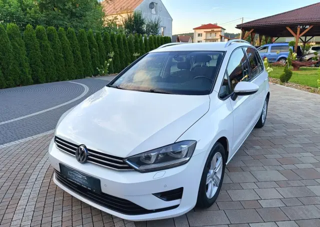 VOLKSWAGEN Golf Sportsvan 2.0 TDI (BlueMotion Technology) Sound