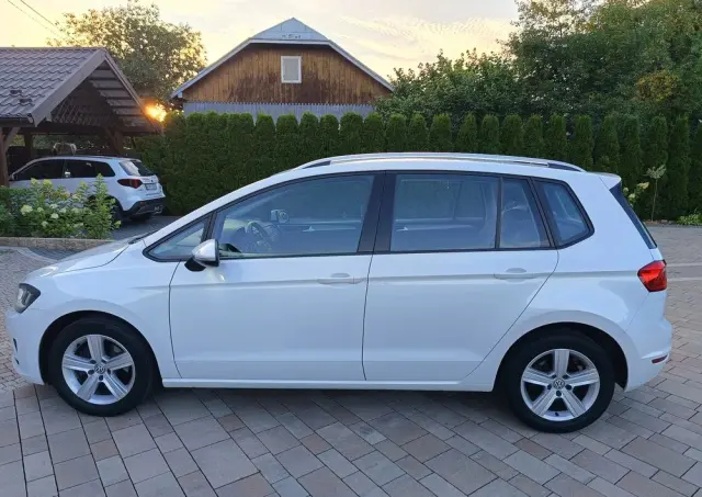 VOLKSWAGEN Golf Sportsvan 2.0 TDI (BlueMotion Technology) Sound