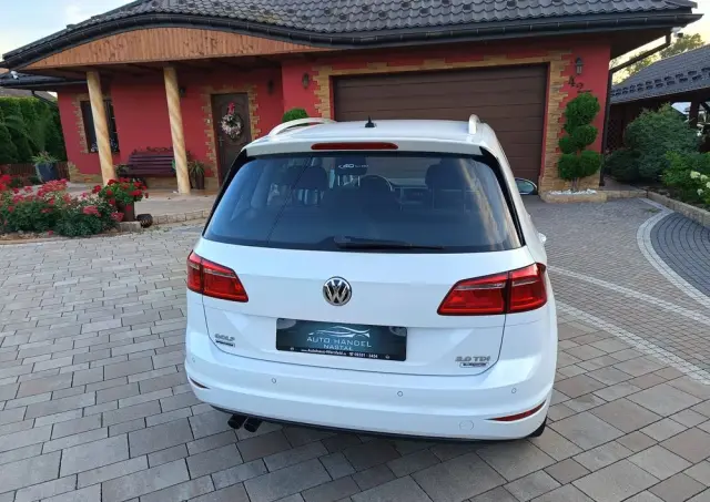VOLKSWAGEN Golf Sportsvan 2.0 TDI (BlueMotion Technology) Sound