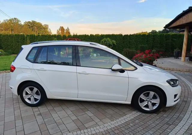 VOLKSWAGEN Golf Sportsvan 2.0 TDI (BlueMotion Technology) Sound