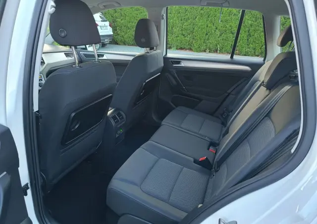 VOLKSWAGEN Golf Sportsvan 2.0 TDI (BlueMotion Technology) Sound