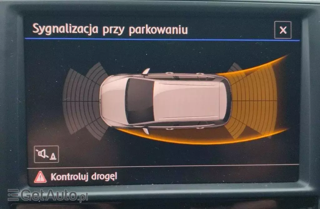 VOLKSWAGEN Golf Sportsvan 