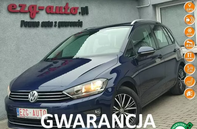 VOLKSWAGEN Golf Sportsvan 