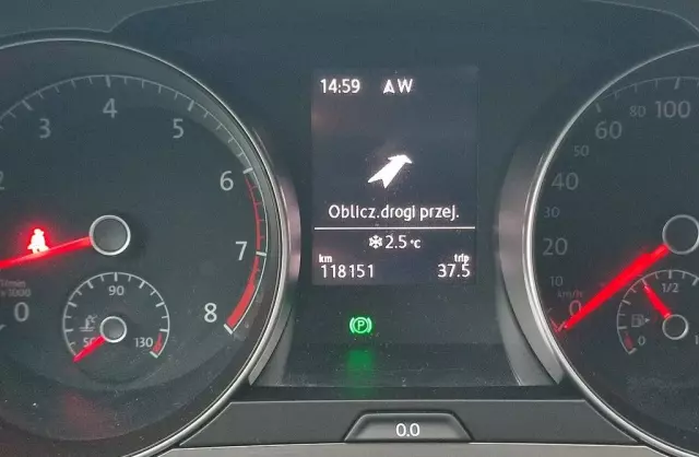 VOLKSWAGEN Golf Sportsvan 