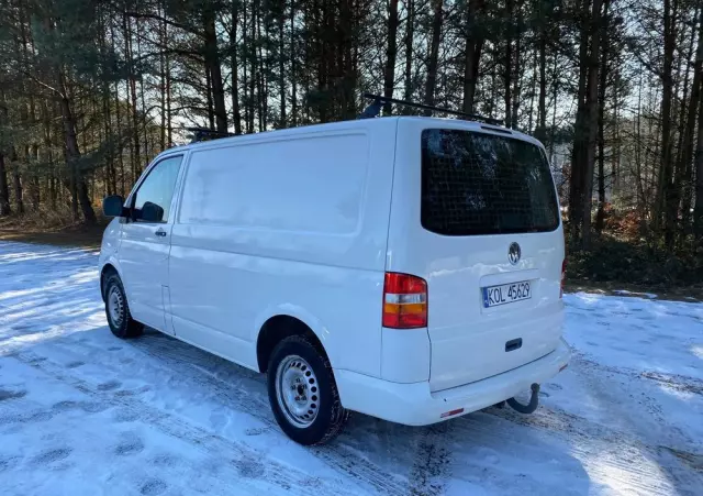 VOLKSWAGEN Transporter T5 