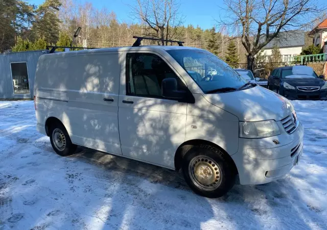 VOLKSWAGEN Transporter T5 
