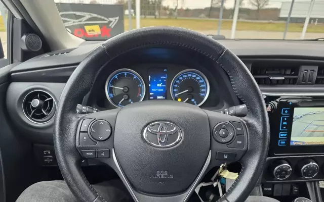 TOYOTA Corolla 1.4 D-4D (90 KM)