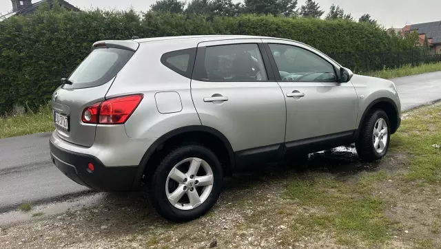 NISSAN Qashqai Acenta 4x4