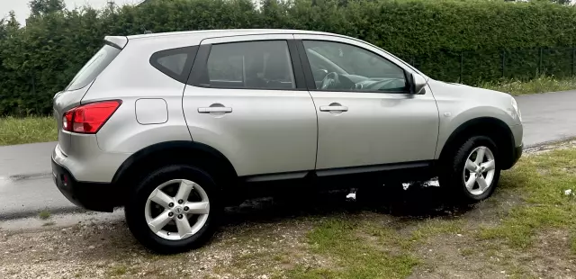 NISSAN Qashqai Acenta 4x4