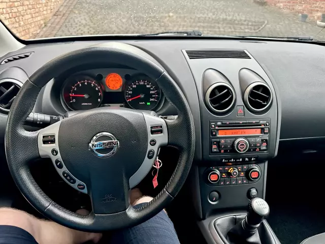 NISSAN Qashqai Acenta 4x4