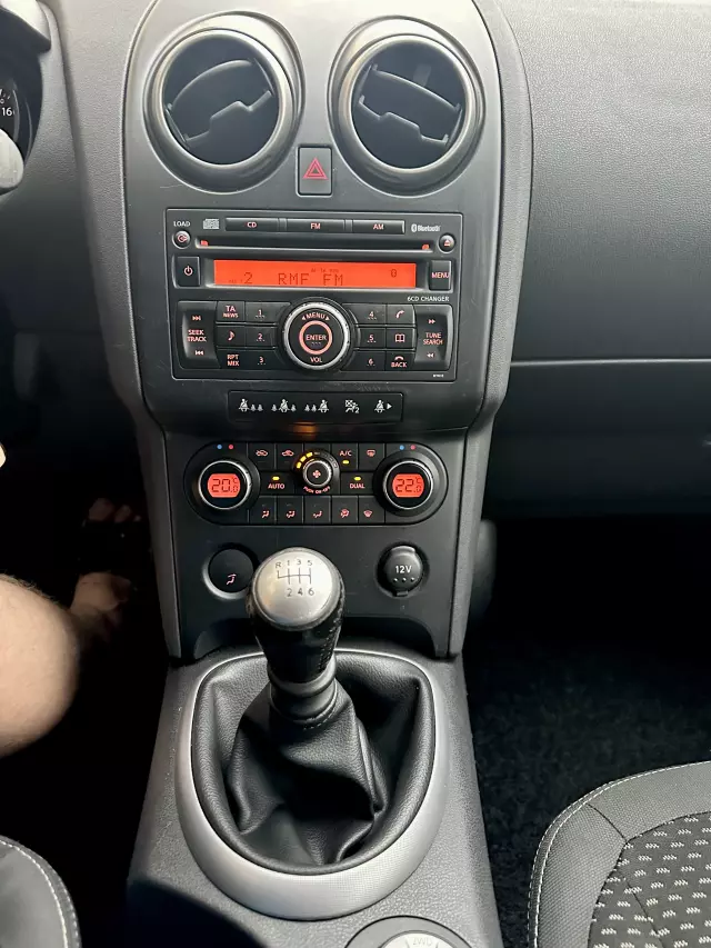 NISSAN Qashqai Acenta 4x4