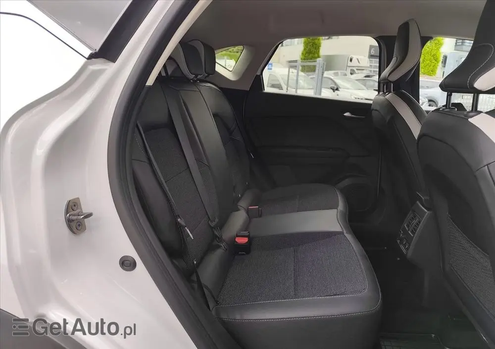 RENAULT Captur 1.3 TCe mHEV Techno EDC