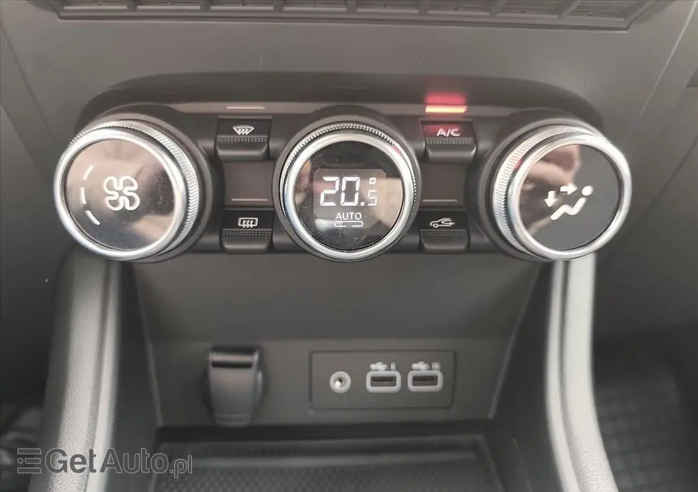 RENAULT Captur 1.3 TCe mHEV Techno EDC
