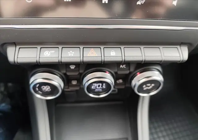 RENAULT Captur 1.3 TCe mHEV Techno EDC