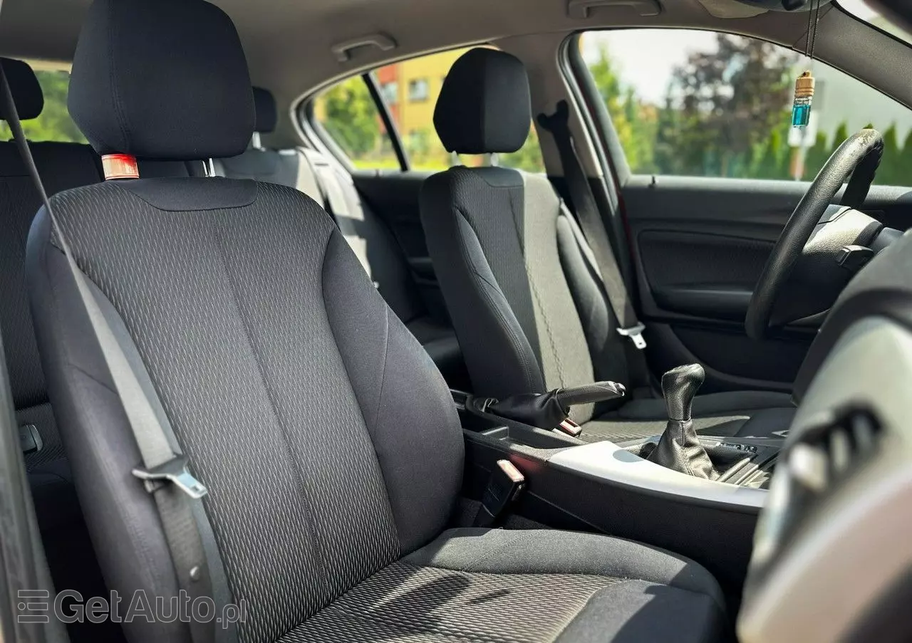 BMW Seria 1 116i Sport Line