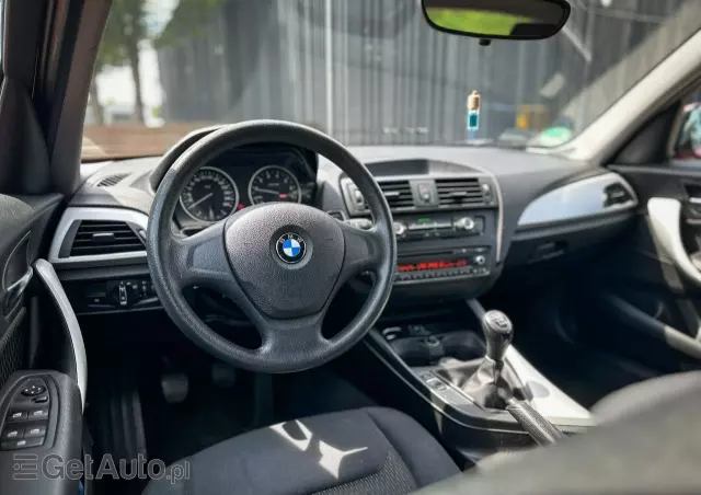 BMW Seria 1 116i Sport Line