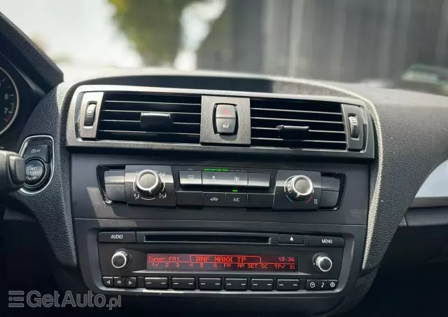 BMW Seria 1 116i Sport Line