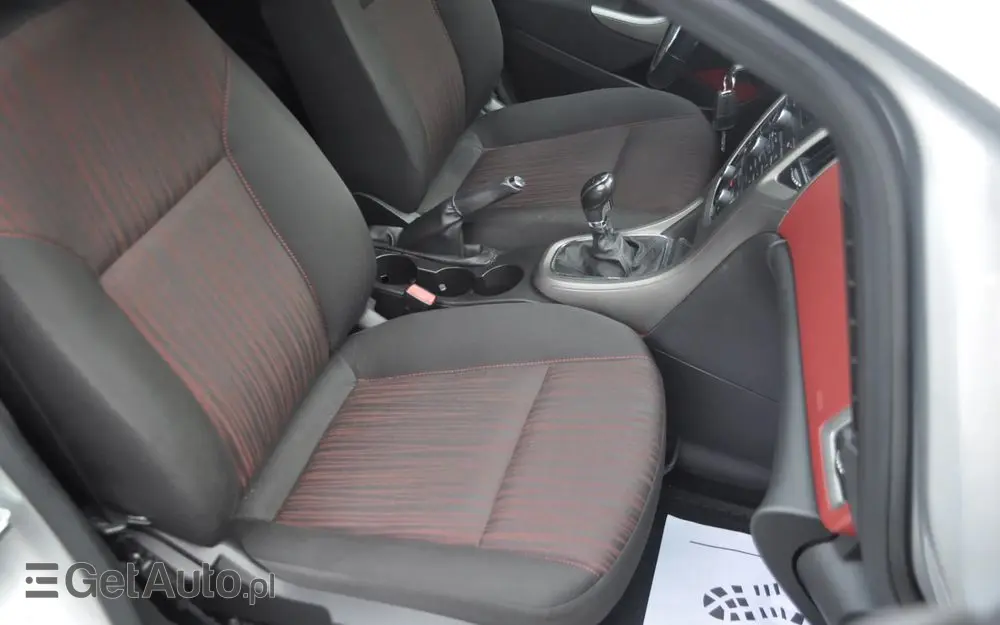 OPEL Astra 1.6 Cosmo