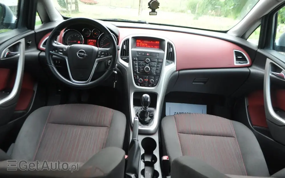 OPEL Astra 1.6 Cosmo