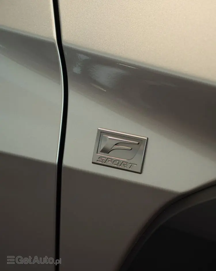 LEXUS UX 300h F Sport Design