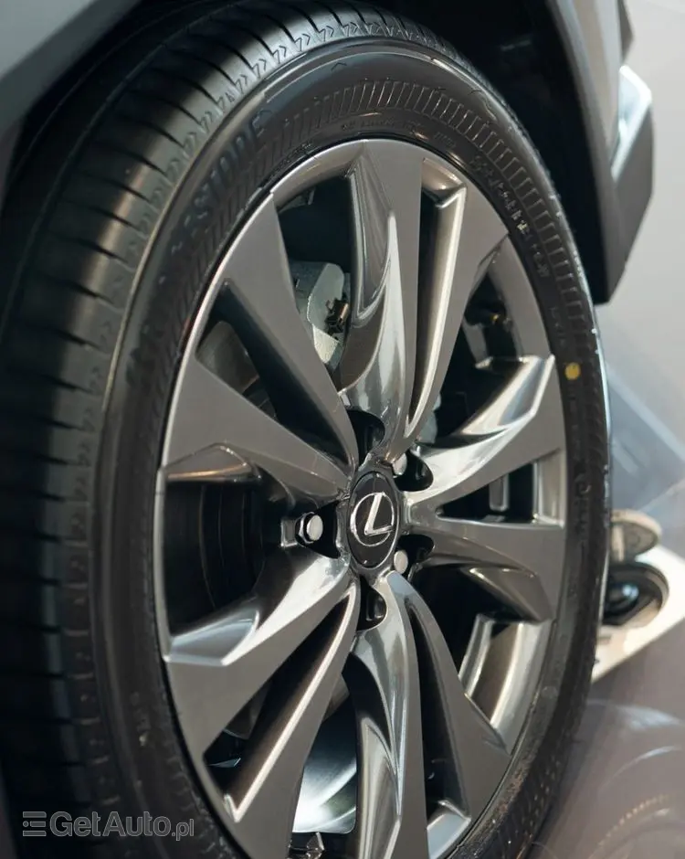 LEXUS UX 300h F Sport Design