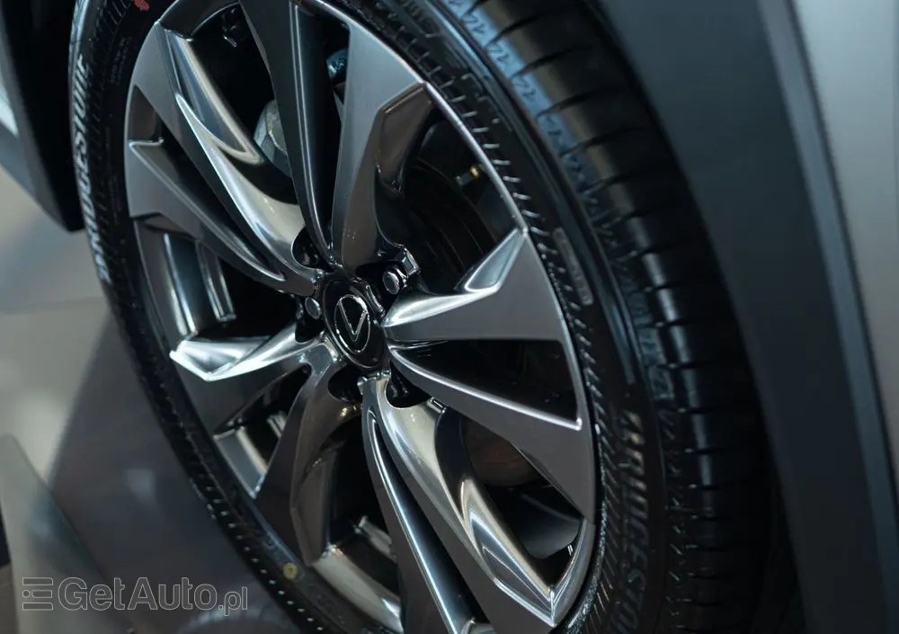 LEXUS UX 300h F Sport Design