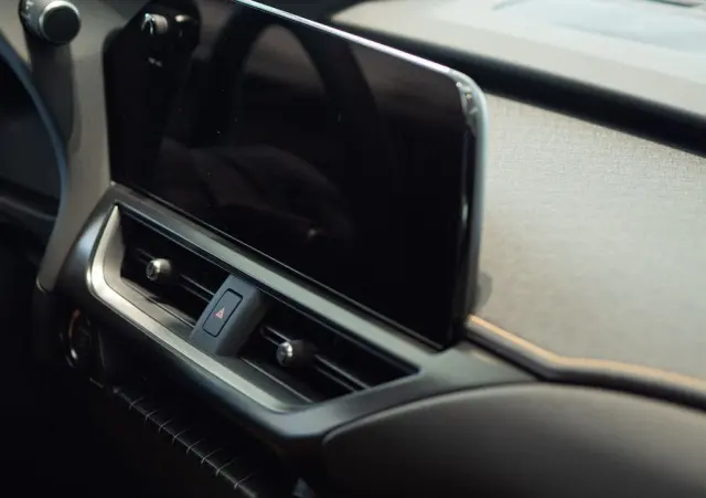 LEXUS UX 300h F Sport Design