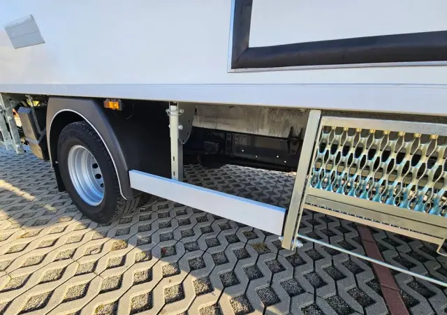 IVECO Daily 72-180, 3.0 lirty 10 palet winda , multitemperatura, dwie komory 