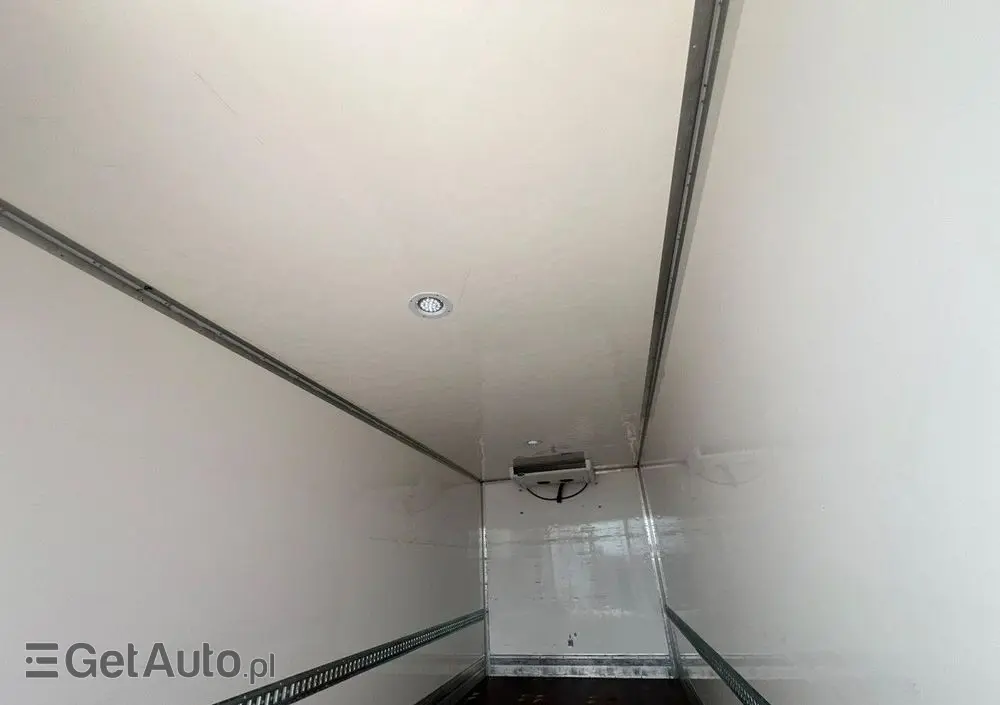 IVECO 72c18 daily automat izoterma Chlodnia carrier mroźnia winda 6,20 długi thermo king 