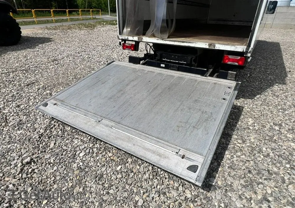 IVECO 72c18 daily automat izoterma Chlodnia carrier mroźnia winda 6,20 długi thermo king 