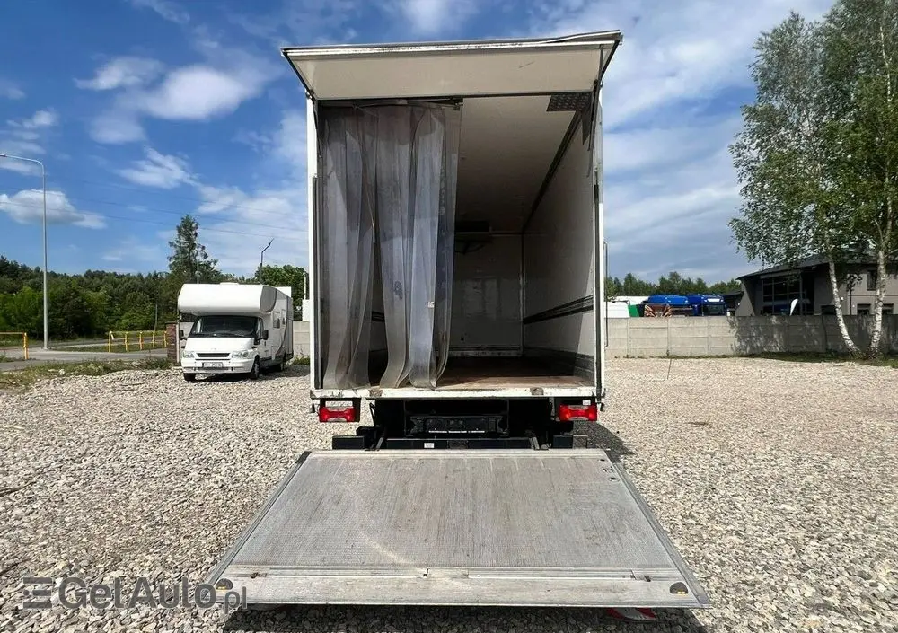 IVECO 72c18 daily automat izoterma Chlodnia carrier mroźnia winda 6,20 długi thermo king 