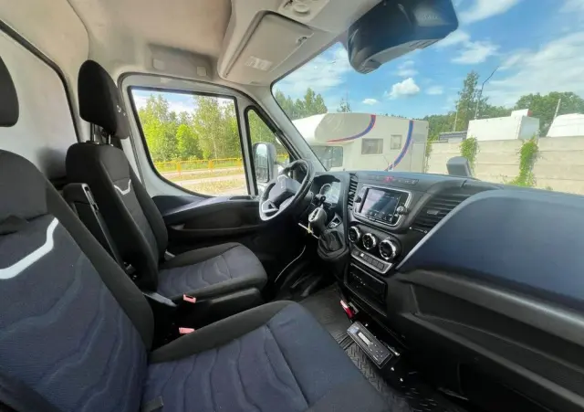 IVECO 72c18 daily automat izoterma Chlodnia carrier mroźnia winda 6,20 długi thermo king 