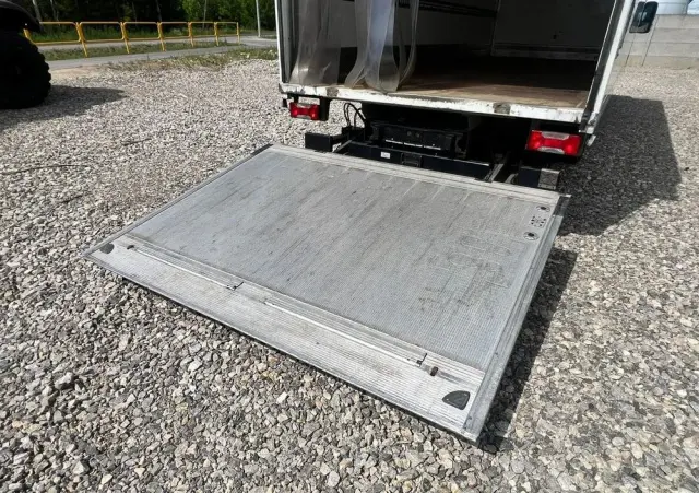 IVECO 72c18 daily automat izoterma Chlodnia carrier mroźnia winda 6,20 długi thermo king 