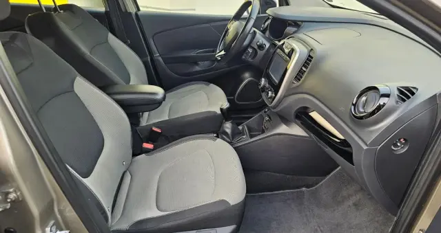 RENAULT Captur 1.5 dCi Energy Limited