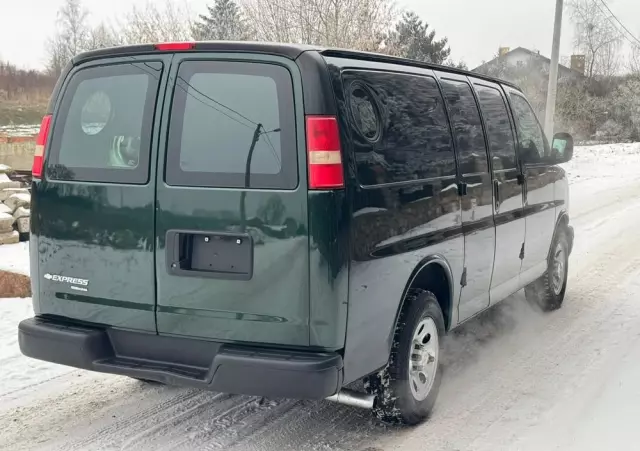 CHEVROLET Express 