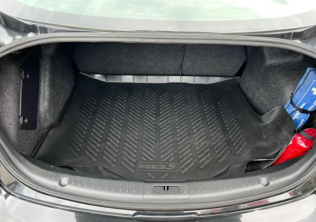 MAZDA 3 1.6 Exclusive