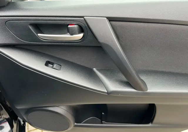 MAZDA 3 1.6 Exclusive