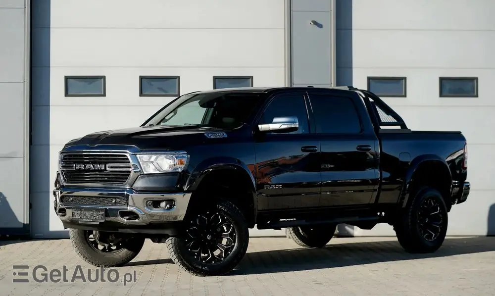 RAM 1500 5.7 Crew Cab Shortbed Bighorn Chrome