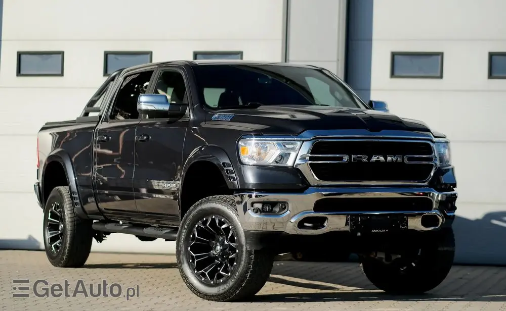 RAM 1500 5.7 Crew Cab Shortbed Bighorn Chrome