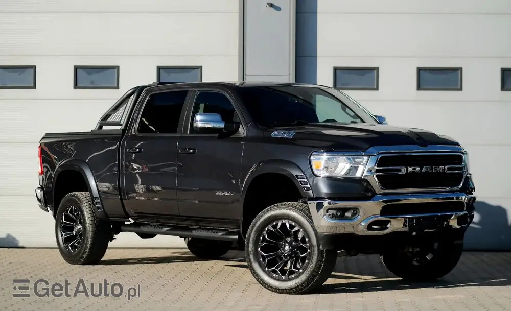 RAM 1500 5.7 Crew Cab Shortbed Bighorn Chrome